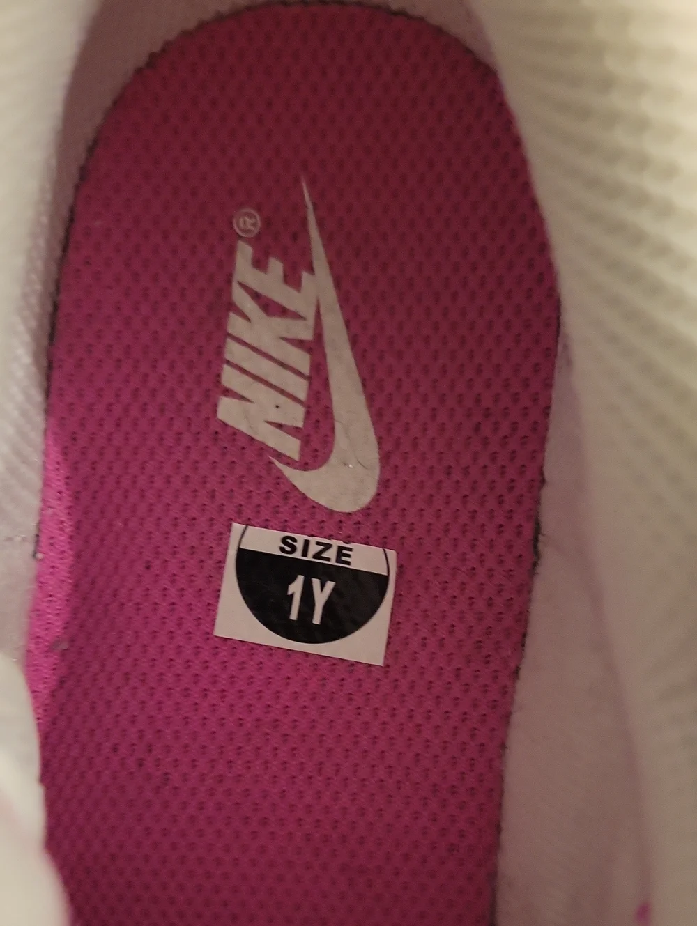 Nike youth low